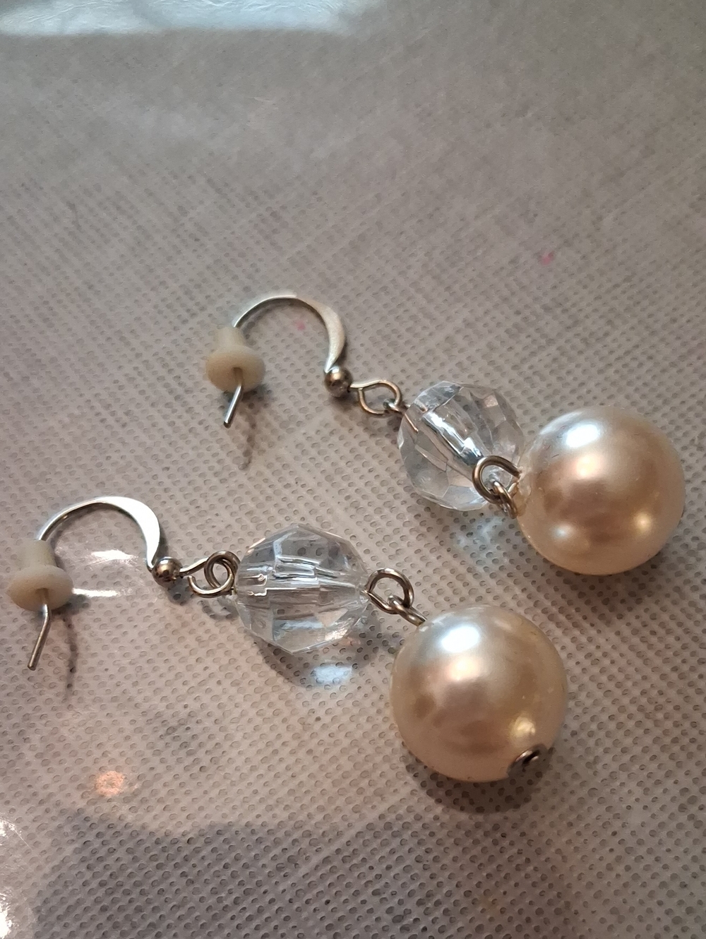 Vintage Elegant Pearl Drop Earrings with Clear Crystal. Circa 1980s.